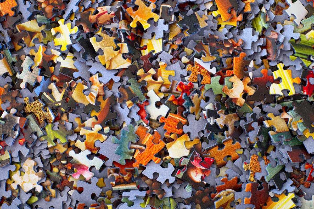 Puzzle pieces of multiple colours